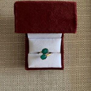 Vintage Sarah Coventry gold tone faux jade cabochon ring